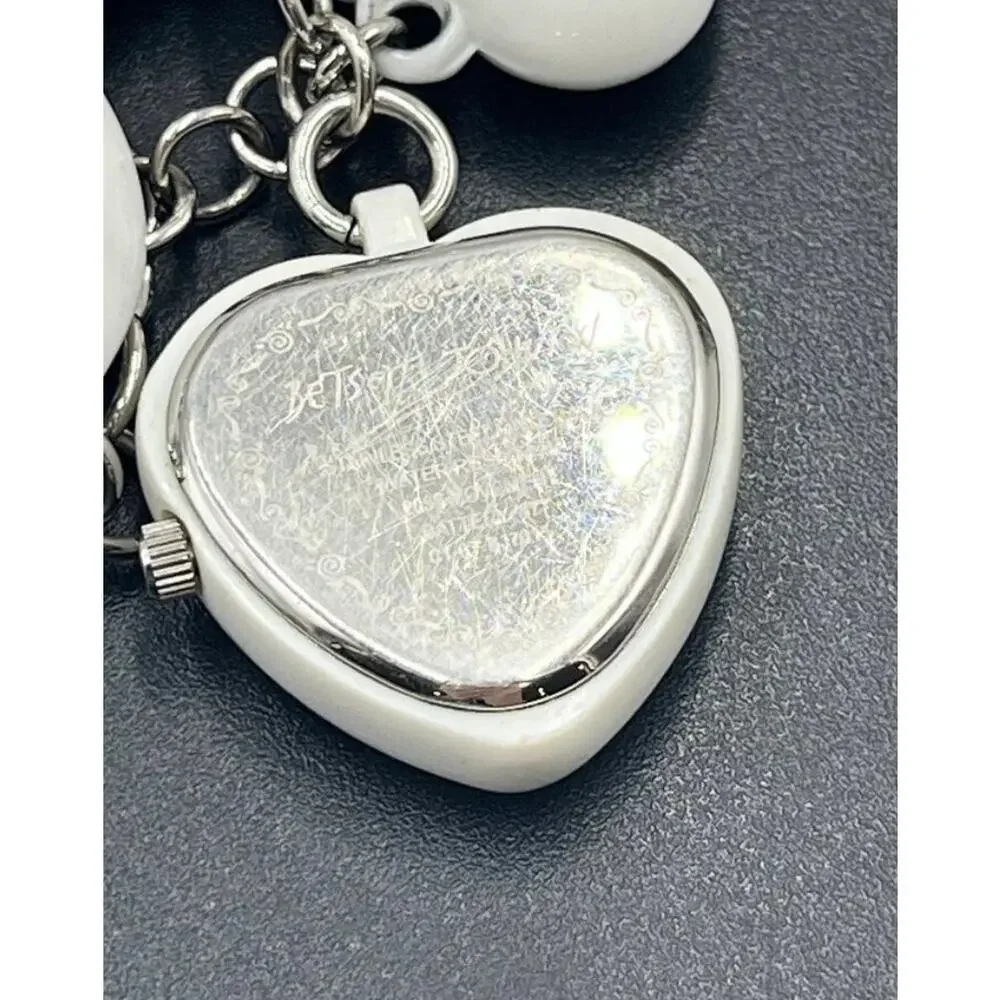 Betsey Johnson Vintage‎ Puffy 3D White Acrylic Heart Chain Bracelet Watch BJ7016